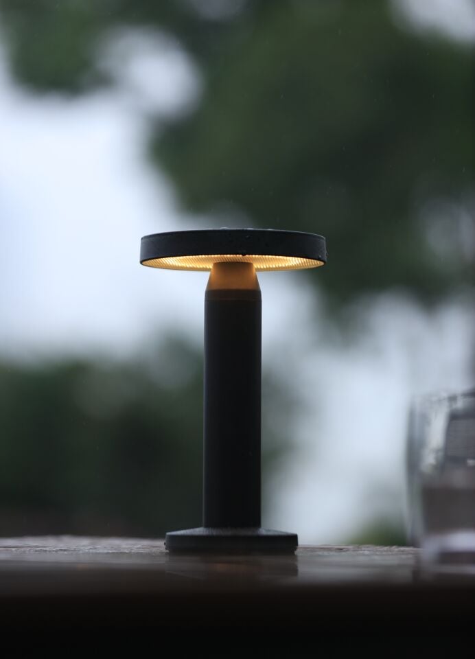 VİGDİS SİYAH SOLAR MASA LAMBASI OIA LIGHT-BLACK