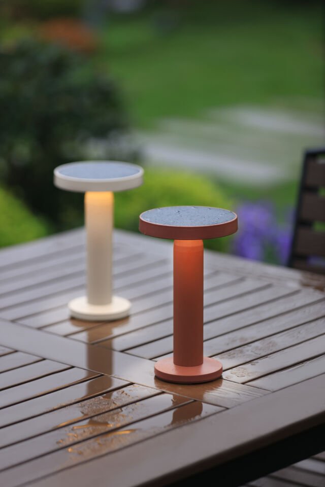 VİGDİS KIRMIZI SOLAR MASA LAMBASI OIA LIGHT-RED