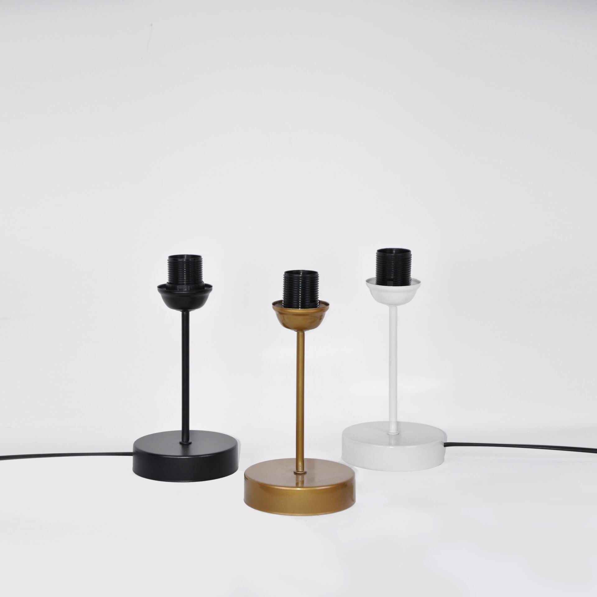 METAL AYAKLI ESKİTME  ABAJUR MASA LAMBASI