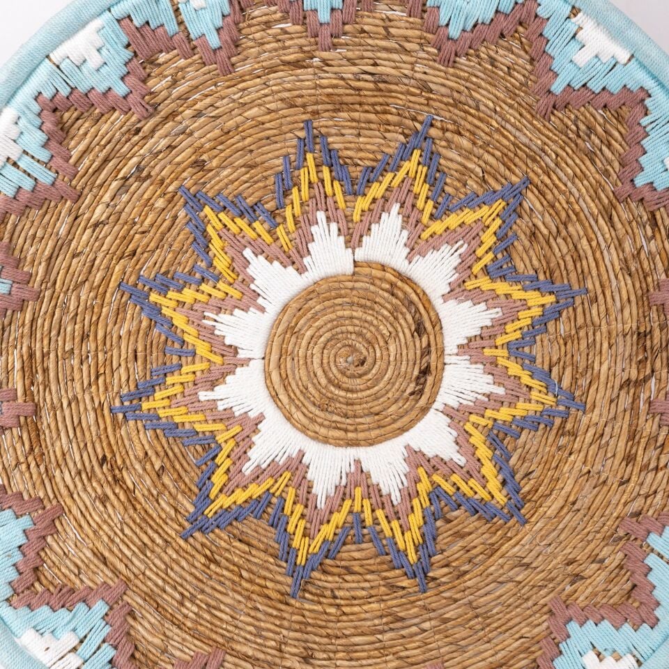 PERDANA BANANA-YARN DEKOR 80X80X15CM OIA LIGHT