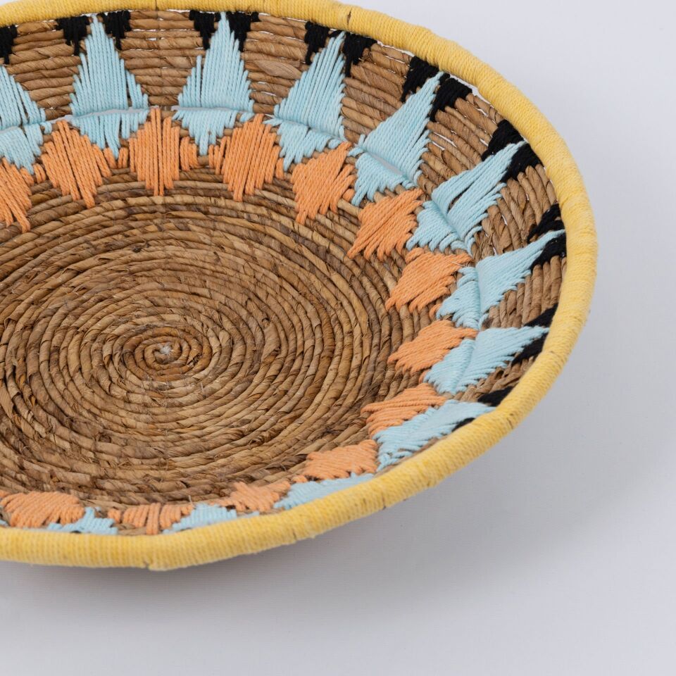 BİNTANG BANANA-YARN DEKOR 57X57X12CM OIA LIGHT